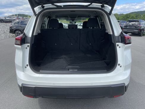 Used 2024 Nissan Rogue SV AWD/4WD image 5