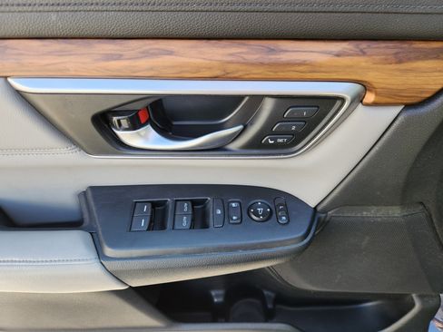 Used 2019 Honda CR-V Touring image 18