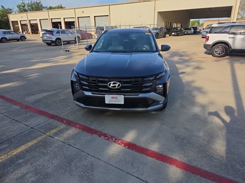 Used 2025 Hyundai Tucson SEL FWD image 5