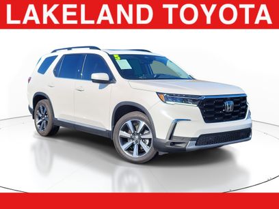 Used 2025 Honda Pilot Elite