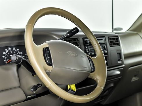 Used 2000 Ford F350 Lariat image 23