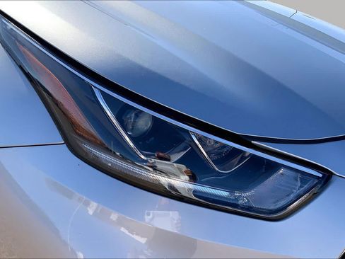 Used 2020 Toyota Highlander Platinum AWD/4WD image 70