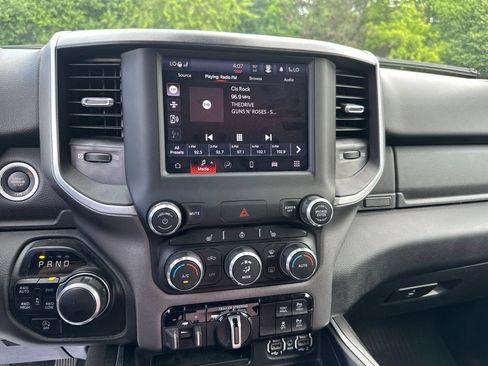 Used 2022 RAM 1500 Big Horn AWD/4WD image 11