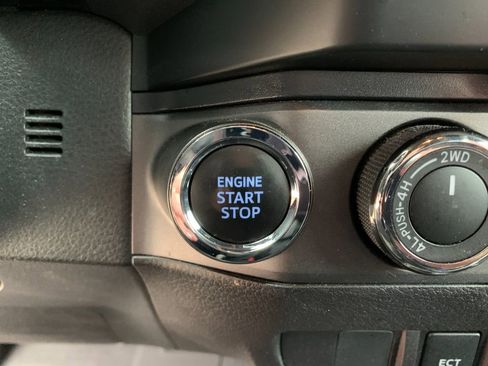 Used 2022 Toyota Tacoma TRD Sport image 26