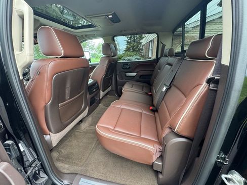 Used 2015 Chevrolet Silverado 2500 High Country w/ Duramax Plus Package AWD/4WD image 13