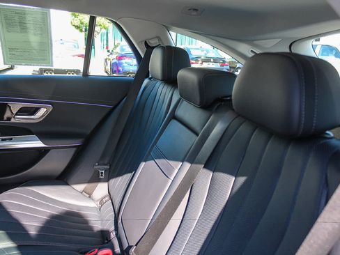 Used 2025 Mercedes-Benz E 450 4MATIC All-Terrain Wagon image 17