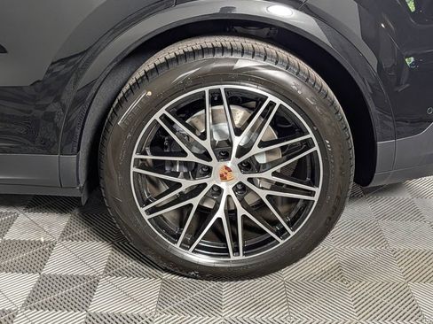 New 2026 Porsche Cayenne AWD/4WD image 12
