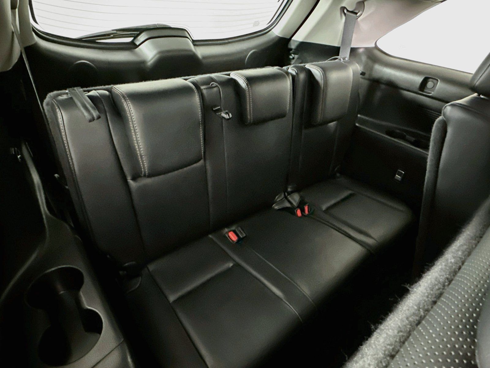 Used 2017 Toyota Highlander Limited Platinum FWD image 29