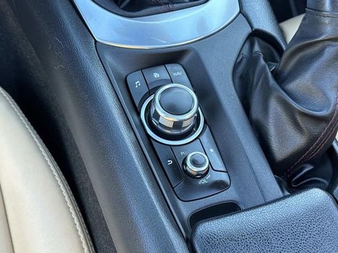 Used 2017 MAZDA MX-5 Miata Grand Touring w/ Interior Package image 20