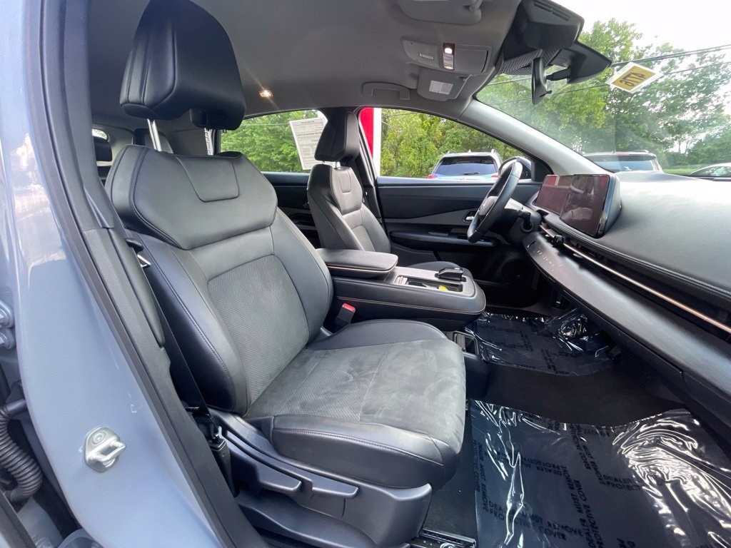 Certified 2024 Nissan Ariya FWD image 18
