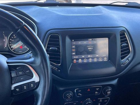 Used 2020 Jeep Compass Latitude image 6