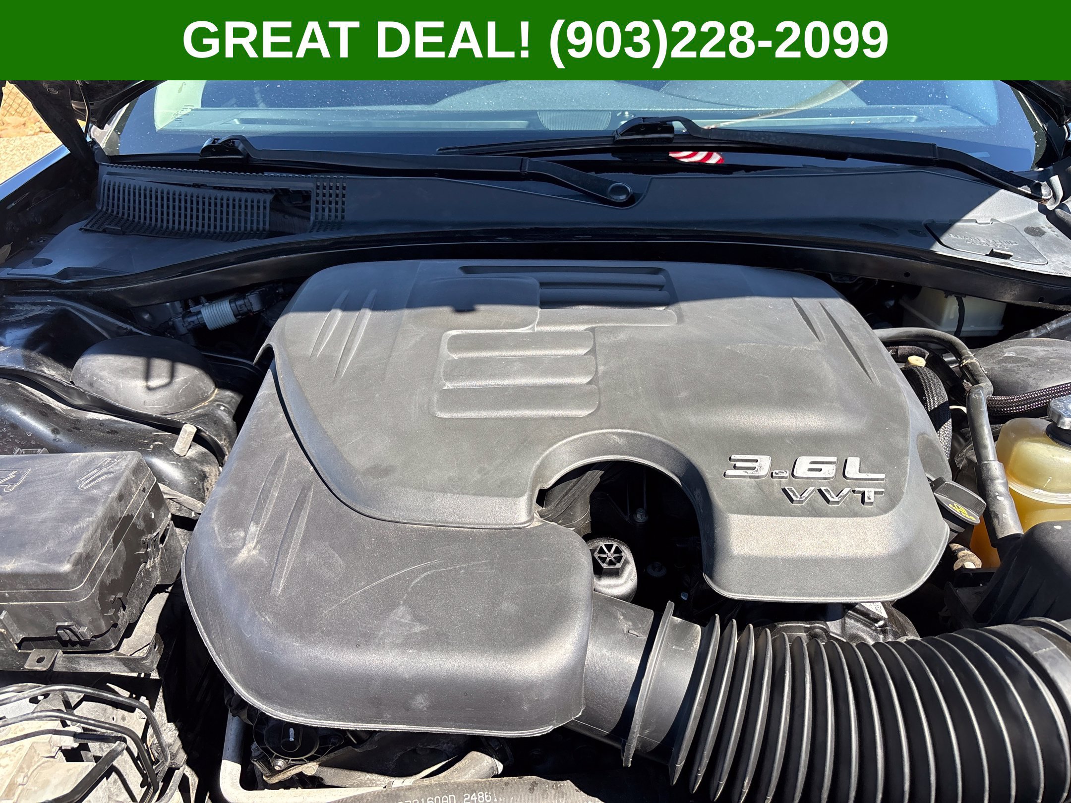 Used 2016 Chrysler 300 C RWD image 19