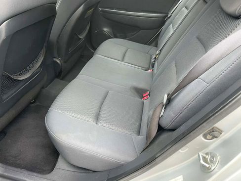 Used 2009 Hyundai Elantra w/ Premium-Sport Pkg 2 image 11