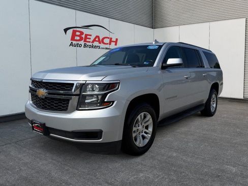 Used 2018 Chevrolet Suburban LT AWD/4WD image 1