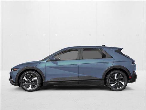 New 2026 Hyundai Ioniq 5 SE image 3