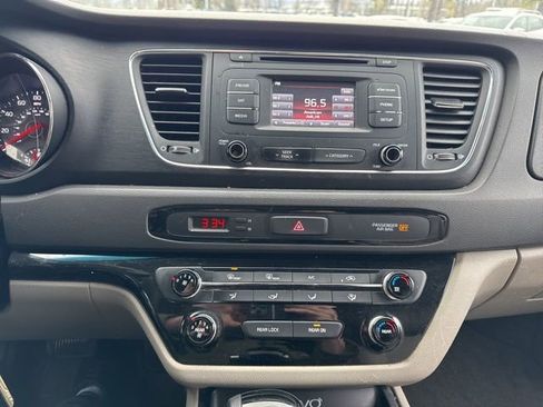 Used 2016 Kia Sedona LX w/ Option Group 020 image 18