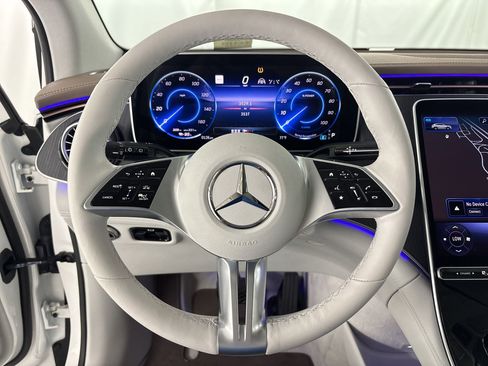New 2026 Mercedes-Benz EQE 320 4MATIC SUV image 16