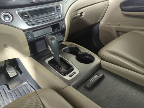 Used 2017 Honda Ridgeline RTL image 19