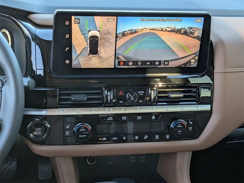 New 2026 Nissan Pathfinder Platinum image 11