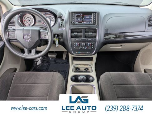 Used 2013 Dodge Grand Caravan SXT w/ Entertainment Group 1 FWD image 14