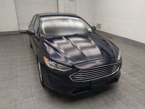Used 2020 Ford Fusion SE FWD image 13