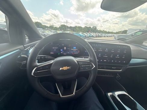 Used 2024 Chevrolet Equinox EV LT w/ LPO, Blackout Package AWD/4WD image 17