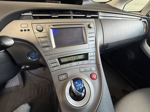 Used 2014 Toyota Prius Two FWD image 18