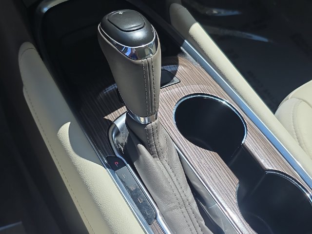 Used 2019 Chevrolet Malibu LT w/ Leather Package FWD image 15