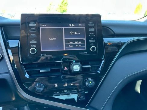 Used 2021 Toyota Camry SE AWD/4WD image 16