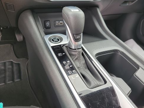 Used 2025 Nissan Sentra SV FWD image 19