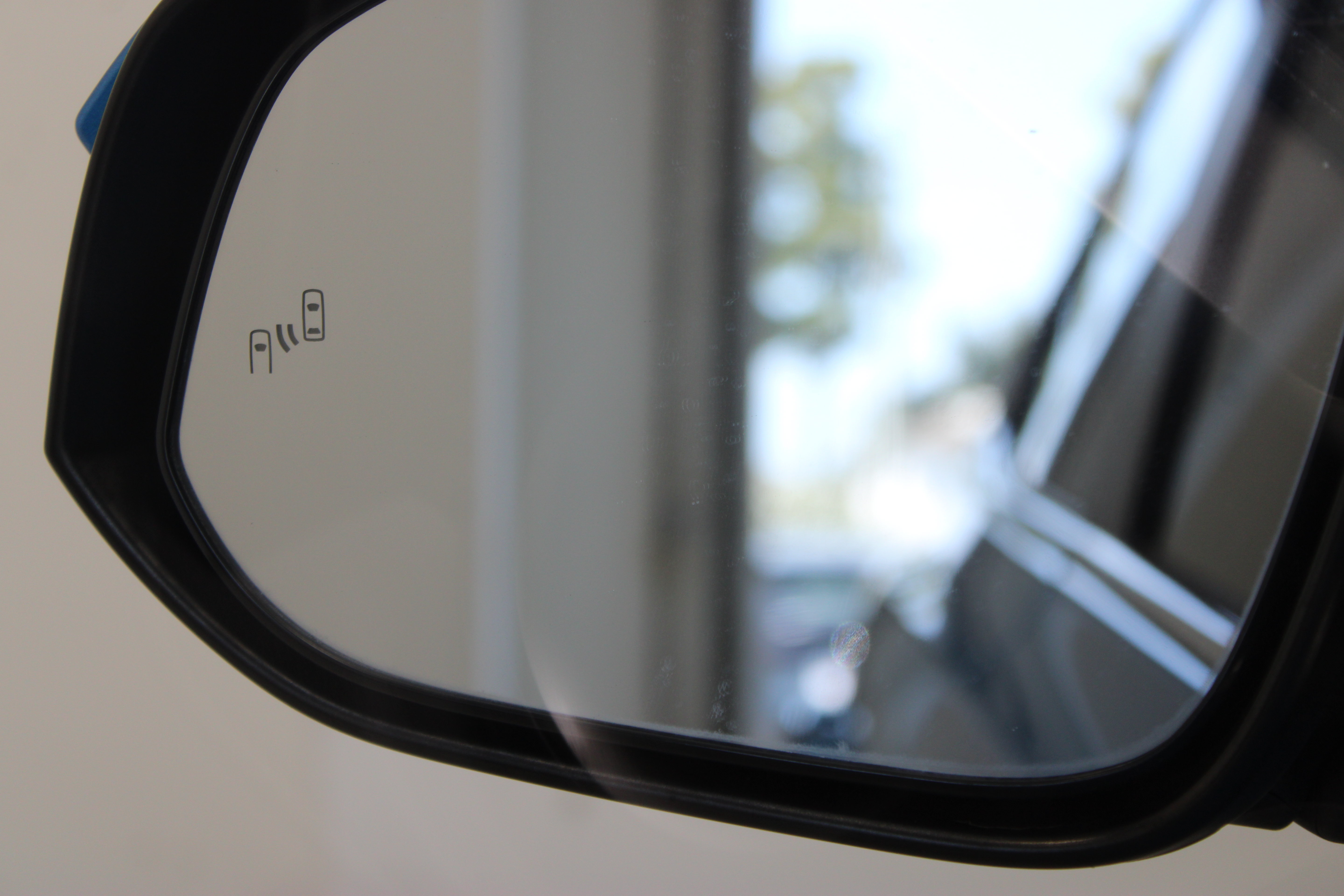 Used 2018 Toyota RAV4 XLE FWD image 21