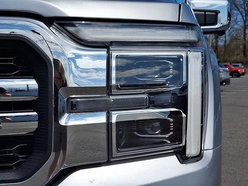 Used 2024 Ford F150 Lariat w/ FX4 Off-Road Package AWD/4WD image 9