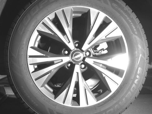 Used 2023 Nissan Rogue SV image 14