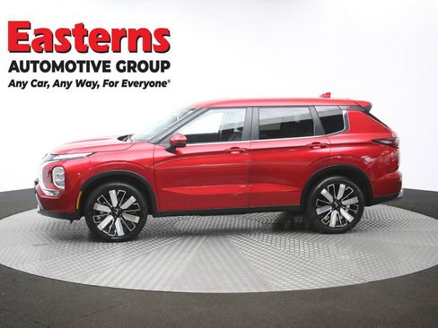 Used 2025 Mitsubishi Outlander AWD image 60