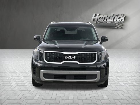 Used 2023 Kia Telluride EX w/ EX Captain's Chair Package FWD image 3