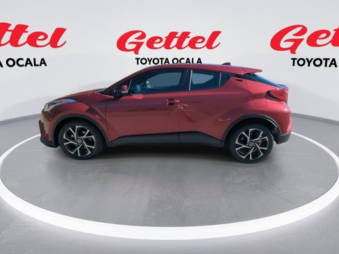 Used 2019 Toyota C-HR XLE image 5