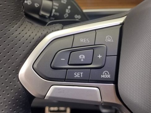 New 2026 Volkswagen Tiguan SEL R-Line AWD/4WD image 26
