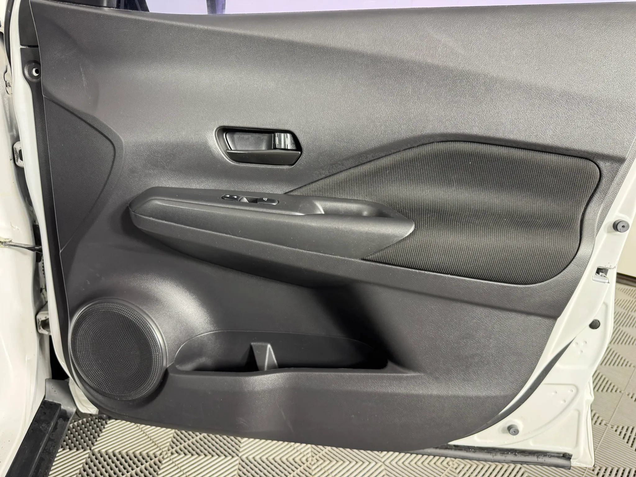 Used 2021 Nissan Kicks S FWD image 37