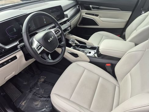 Certified 2024 Kia Telluride S w/ S Sunroof Package image 12