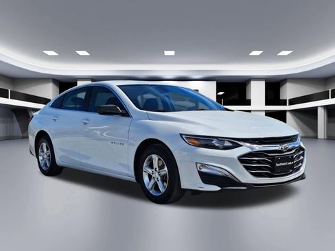 Used 2022 Chevrolet Malibu LS image 8