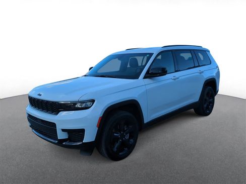 Used 2023 Jeep Grand Cherokee L Altitude image 4