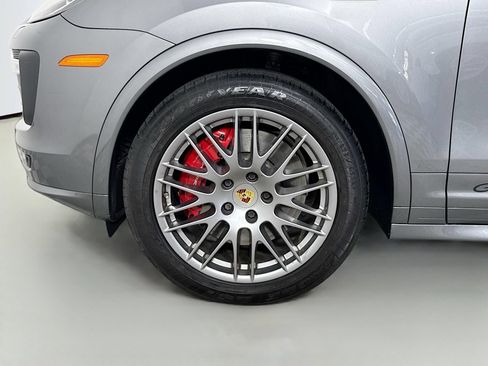 Certified 2018 Porsche Cayenne GTS AWD/4WD image 32