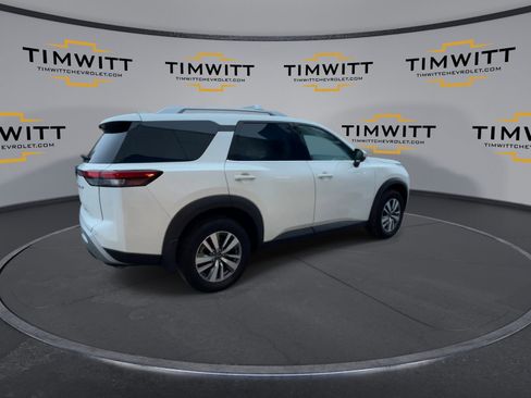 Used 2023 Nissan Pathfinder SL image 9