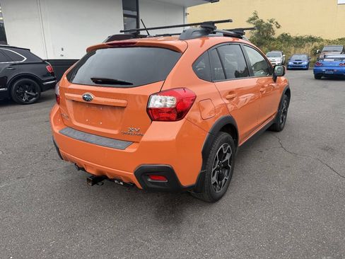 Used 2014 Subaru Crosstrek 2.0i Limited w/ Popular Package #2 AWD/4WD image 3