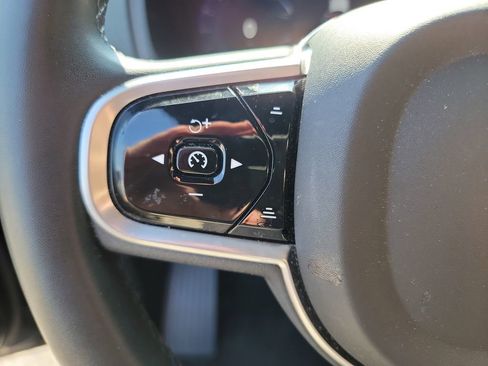 Used 2023 Volvo XC90 B6 Plus w/ Protection Package Premier image 27