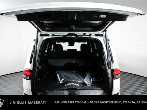 Used 2025 Lexus GX 550 w/ Accessory Package (2T) AWD/4WD image 32