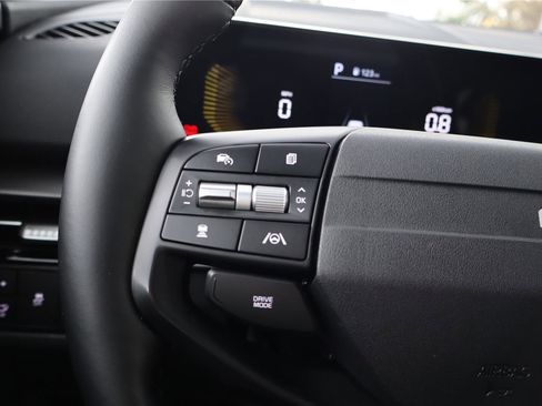 Certified 2026 Kia Sportage EX w/ EX Panorama Roof Package image 16