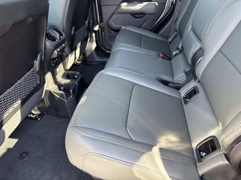 New 2026 Jeep Gladiator Mojave image 10