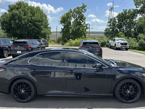 Used 2022 Toyota Camry XSE w/ Cold Weather Package AWD/4WD image 11