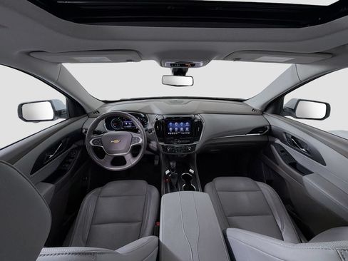 Used 2021 Chevrolet Traverse Premier FWD image 9